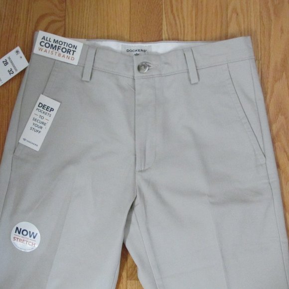 DOCKERS MENS SIZE 28 X 30 PANTS EASY KHAKI BEIGE SLIM FIT ALL MOTION COMFORT NWT - Picture 2 of 10